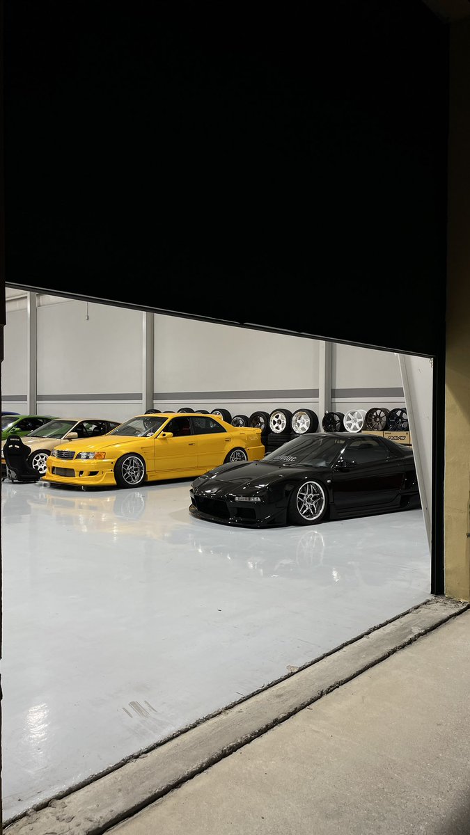 diiviinemedia's tweet photo. Midnight Club https://t.co/AQooisWyjw