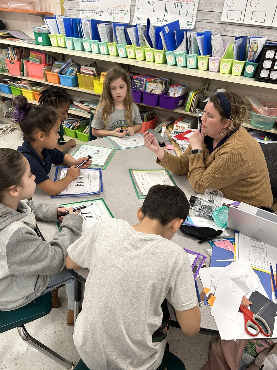 mrstwilson1's tweet photo. Math Spotlight! @MorganWoodsES Our students are always building connections through modeling and manipulatives. Always ready to help and support each other when trying new methods. @HCPSElemMath1 Go Tigers! https://t.co/UDjmAQRq20