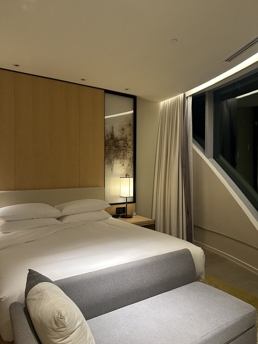 kajornfurst's tweet photo. คืนนี้นอนนี่ครับ #ParkHyattBangkok #LetsHoparound https://t.co/8pm2wieGoO