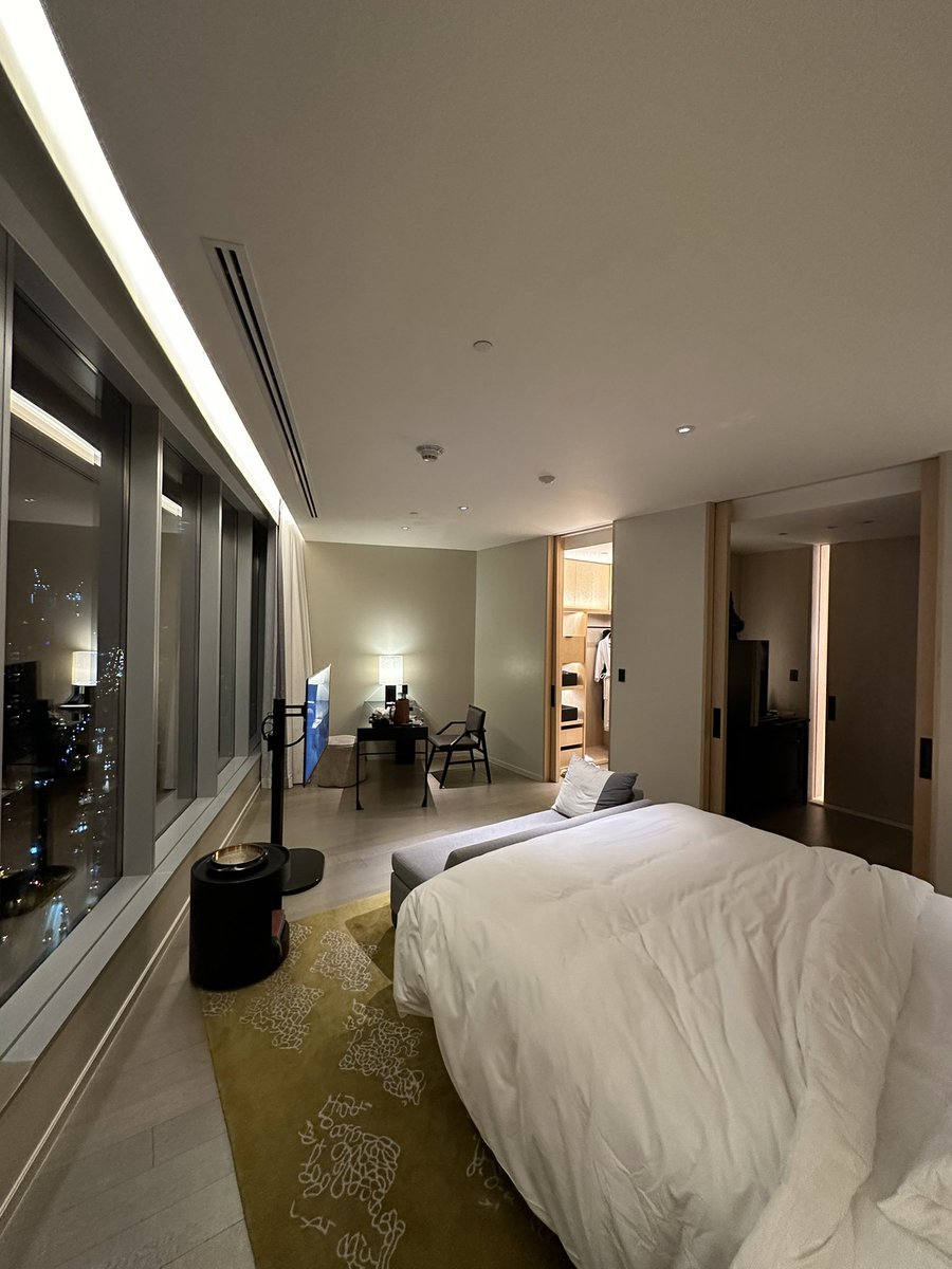 kajornfurst's tweet photo. คืนนี้นอนนี่ครับ #ParkHyattBangkok #LetsHoparound https://t.co/8pm2wieGoO