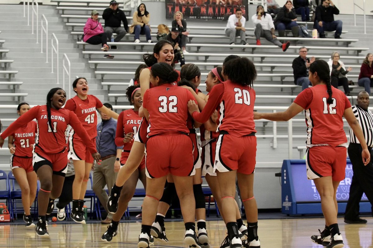 stevensgirlsbb's tweet photo. 🗣️ Senior Night tonight! 
7:30 PM at the Northside Gym.
Come and see this special group of seniors be recognized. https://t.co/zKGUfzDaui