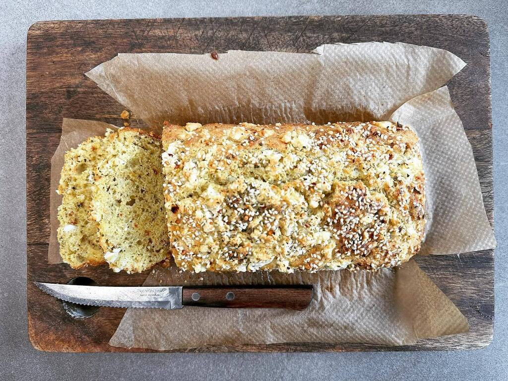 I wish there was smelly vision attached to this picture because it smells like being in Greece.
This is a very easy and very tasty olive oil @thegayfarmer of course, and feta quickbread from 'SMALL BATCH BAKES' by @theboywhobakes 
I love this book so much, I'd quite like a f…