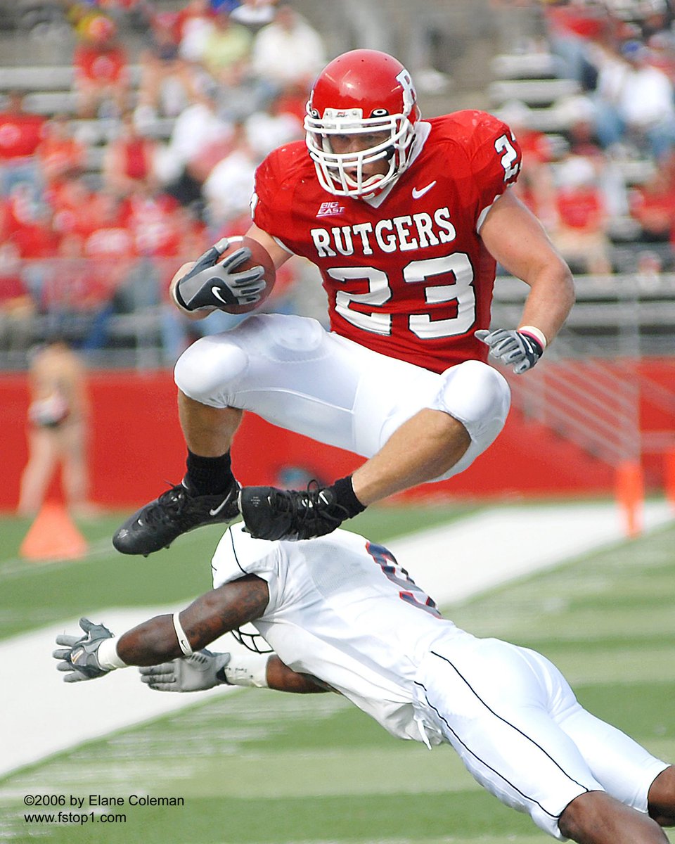 13Donato's tweet photo. Saw @espn celebrating MJ today because it is 2.3.23
They are off the mark and should be celebrating @RFootball @Brian40Leonard #TheReal23
Happy Birthday B! https://t.co/8KN0qCtU52
