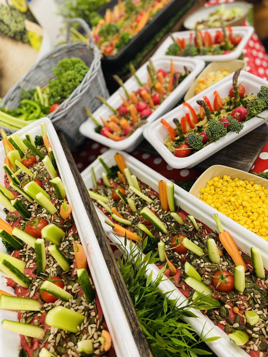 HolroydHowe's tweet photo. Another #weeklyroundup full of tasty treats for our pupils to enjoy and stunning hospitality! As always, well done to our #talentedteams across the country ๐๐ #morethanameal #feedingindependentminds #schooldinners #beautifulhospitality #independentschools #schoolmealsthatrock https://t.co/DAPhkwtTuK