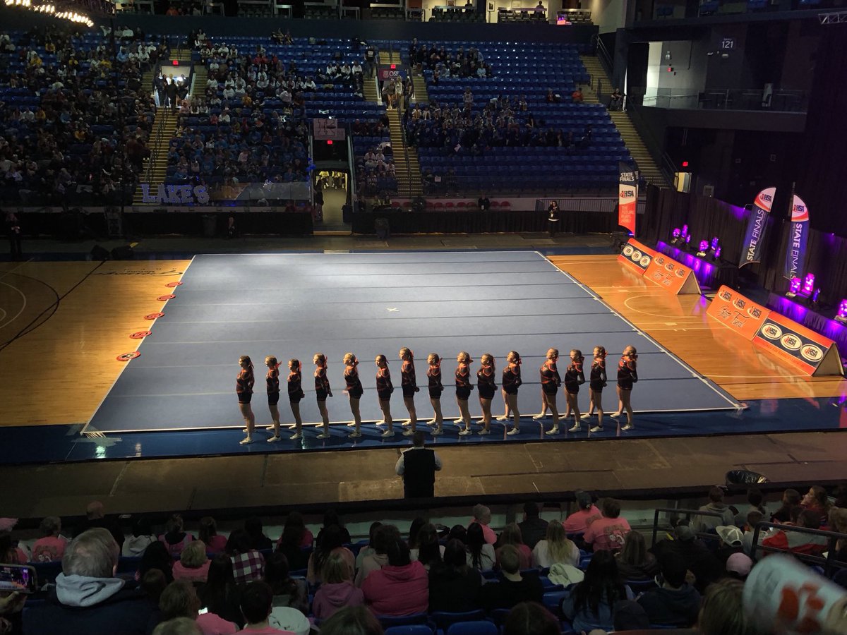 garyschmidt's tweet image. An awesome performance in the books here at State. Now we wait. #LetsGoDogs #WaterlooBulldogs