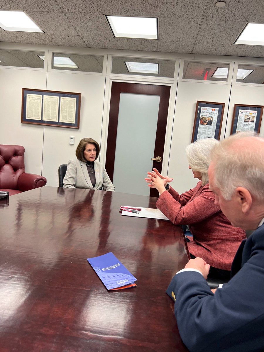 Roseman University President Dr. Renee Coffman and VP Dr. Tom Metzger are grateful for the opportunity this week to meet with @SenCortezMasto in DC and talk about how the University is working to improve the health of Nevadans through education and patient care.