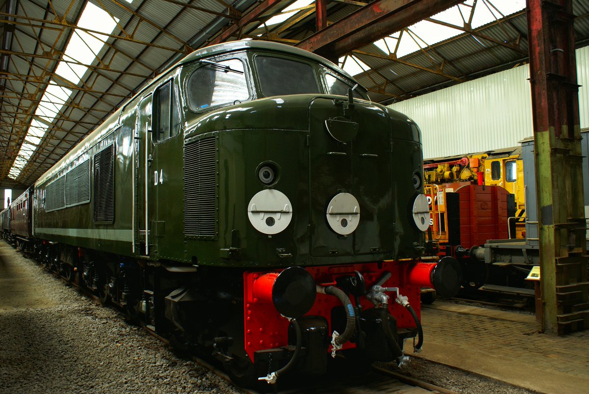 Green liveried Class 44 PEAK 1Co-Co1 diesel locomotive D4 GREAT GABLE (D 4, 44 004, 44004) at #midlandrailwaycentre Built 1959
#diesellocomotive #diesellocomotives #dieseltrain
#dieseltrains
#dieselrailway
#midlandrailway
#midlandrailwaybutterley
#butterley
#derbyshire
#trains