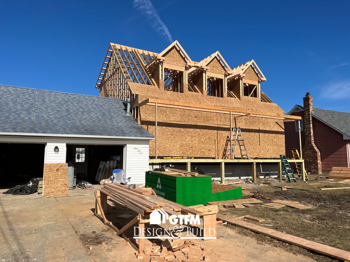 BuildGtfm's tweet photo. Even more progress out in Forked River making way to set down a nice roof on this house already! This house is going up faster than the temps are dropping, it's how we stay warm in the winter. Hard work and perfection.

Keep our phonelines warm (201) 343-7383

#gtfm #gtfmllc https://t.co/MfBfxF4UQU