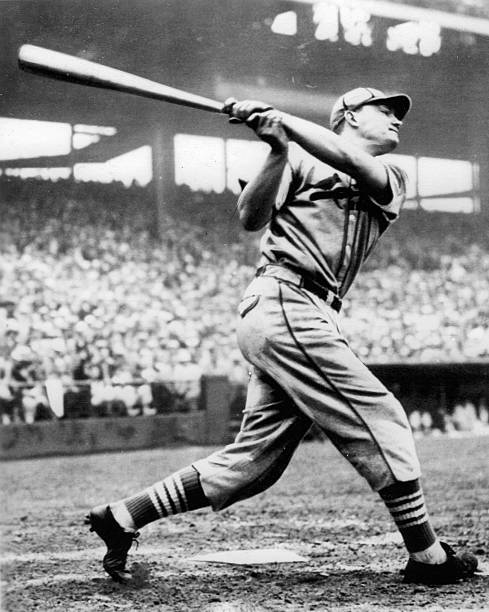 TheBaseballTM's tweet image. Johnny Mize's career began with the St. Louis Cardinals. He truly put himself on the map as one of the game's best hitters, hitting .336 with 158 HR in six seasons with the Birds.
#Mize #Cardinals #MLB