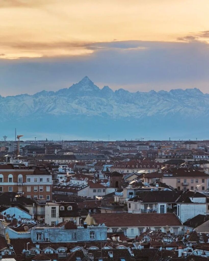 📍Torino 

Ammirando la bellezza della vista panaromica a 360° dalla Torre Campanaria e ascoltando il suono della vita quotidiana che ci circonda 

📸 foto di @markomorciano

🔍 selezionato da @dominique_bisanti 

#⃣ usa #igerstorino #instagramerstorino e tagga @igerstorino nel…