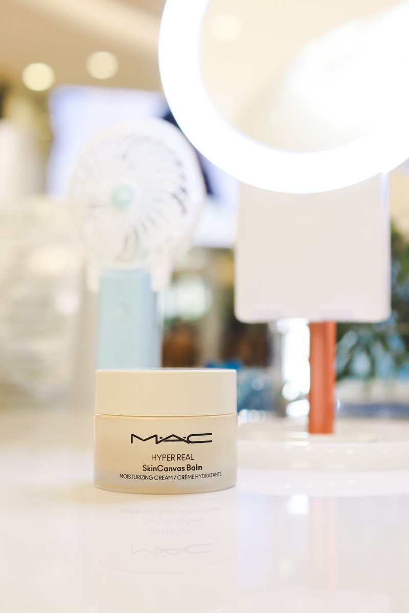 Mantombiii's tweet photo. MAC Hyper Real ☁️✨
— high performance skincare. https://t.co/R6FQMeqBn6
