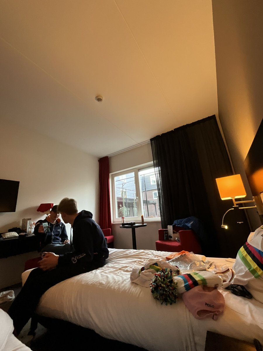 First jersey in the room and medal in the room, it is possible to make it 2 jerseys/3 medals.#dreaming