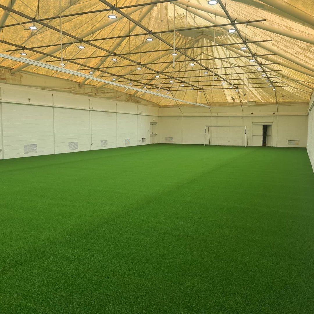 DurantSports_'s tweet photo. Friday's are for immense transformations! 👉
Birkenhead Park Cricket Club hosts the world's oldest cricket pavilion. We gave them a complete makeover at the end of 2021 - ready to start the new season on a high!
#DurantCricket #wemanufacture #weinstall #indoorcricket https://t.co/McIhpsy0io