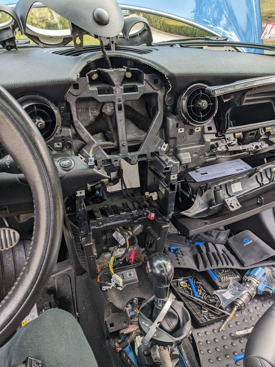 guidot42's tweet image. How to install a radio, in a Mini, in pictures. #metra #carstereo #personalhell