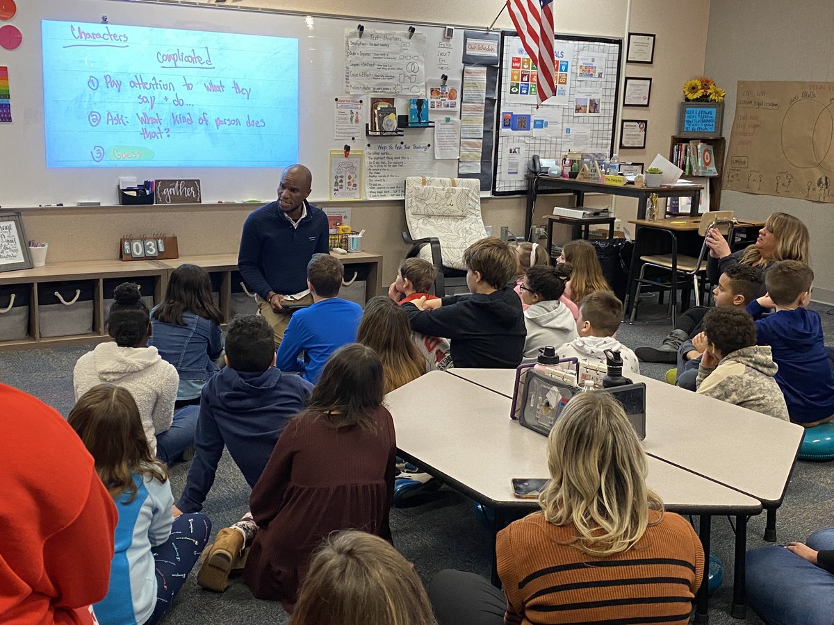 HPEPatriots's tweet photo. So happy to welcome @MisterMinor to HPE today! Thank you, Mr. Minor, for working with some of our students today! @Hampton4thgrade @bachmann_ashlee https://t.co/DrfJvT4AIe
