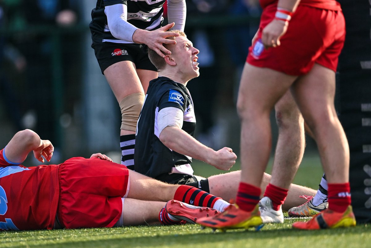 LeinsterBranch's tweet photo. 𝙁𝙪𝙡𝙡-𝙩𝙞𝙢𝙚

@CCRoscrea 29-17 @CUSLeesonSt 
 
Roscrea come from behind to win their round one tie in  the @bankofireland Leinster Senior Schools Cup🏆

#FromTheGroundUp https://t.co/ckrQ4GQDWH