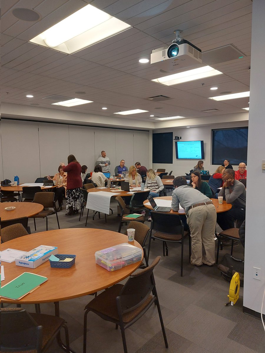 KoryJalowiecESC's tweet photo. Happy to be part of a lot of great discussions about data with administrators and staff from northeast Ohio along with @glawn_escneo #EVAAS101 #EVAAS @ESCNortheastOH @ESC_Teach https://t.co/OCAeVKx5oY
