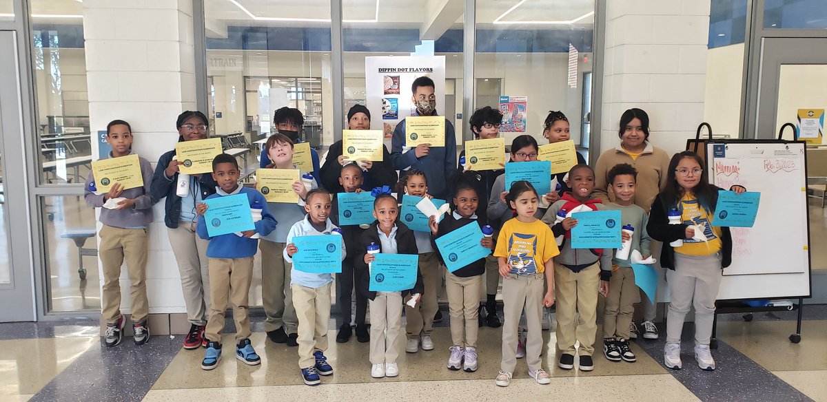 ladylanguage411's tweet photo. Started my morning off @ElementaryLake and saw some ✨AMAZING✨ learning happening with these learners and educators. @SJBPS118 🎉 @SJBPPnCAISquad
Ss of the Month!🏆
PE🙌🏾
EL workshop!📝 
And, a cake walk is coming soon!🎂
#SJBPschools 
#JourneytoExcELlence #viajealaexcELencia https://t.co/hCGqEIF4gv
