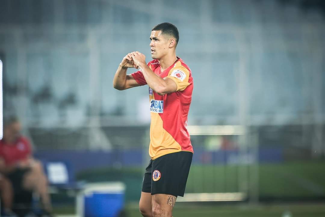 🇧🇷 Cleiton Silva becomes the first player since 🇳🇬 Ranti Martins (15 in 2015/16) to score 10 or more goals for #EastBengalFC in top tier league.

#JoyEastBengal #EBFCKBFC #ISL #LetsFootball #IndianFootball #EBFC #আমাগোমশাল