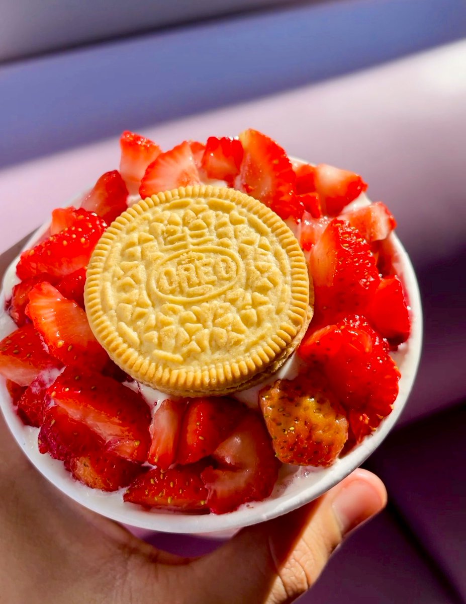 Amy's Ice Creams (@amysicecreams) on Twitter photo Sunshine has *sorta* returned! End this week with a bright spot and stop <a href="/AmysIceCreams/">Amy's Ice Creams</a> for some Mexican Vanilla, strawberries, and a Golden Oreo! Sunshine has *sorta* returned! End this week with a bright spot and stop <a href="/AmysIceCreams/">Amy's Ice Creams</a> for some Mexican Vanilla, strawberries, and a Golden Oreo!