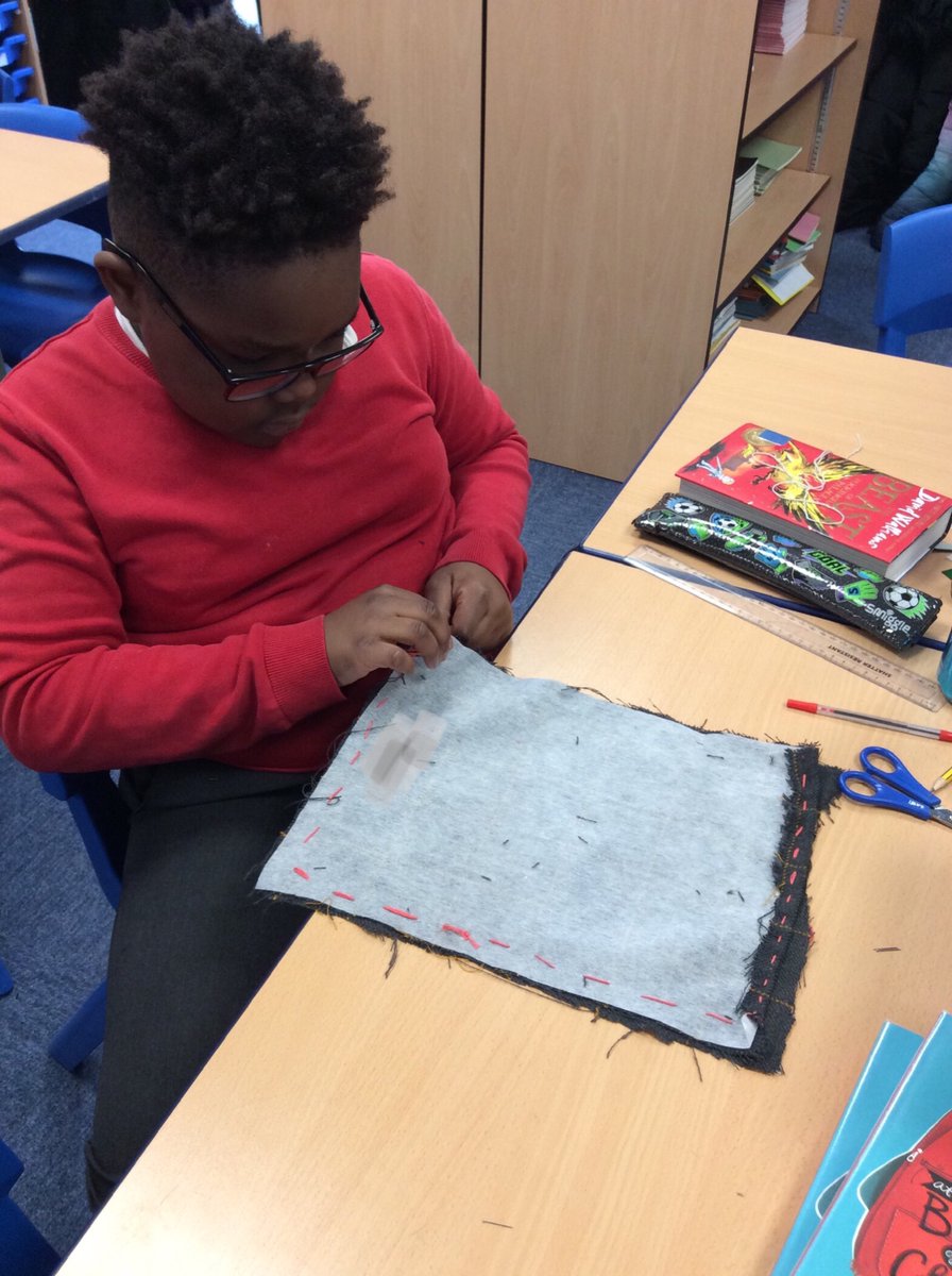 StoneferryPS's tweet photo. Year 5 showed amazing sewing skills when assembling their book sleeves! #spsyear5 #spsd&amp;t https://t.co/Nd6Mno9PXj