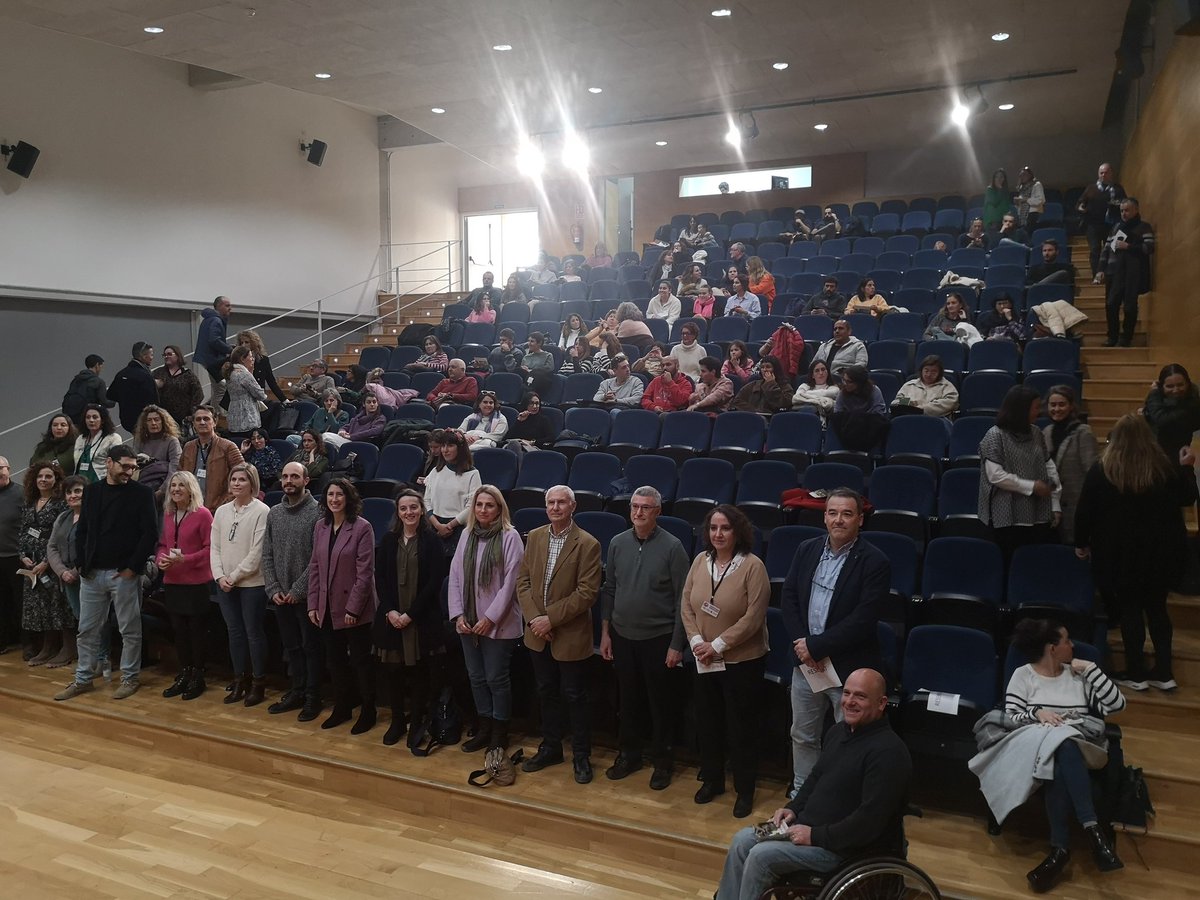 FAPAMallorca's tweet photo. Comença un dels actes més emocionants que hem organitzat
#QuererlaEsCrearla
Moltes gràcies a totes i a tots per venir
Na @CristinaContiOl i Dolors Forteza de la @EducacioUIB presenten l'acte i els convidats @icalmendros i @jandrocalleja https://t.co/gtK73my4EF