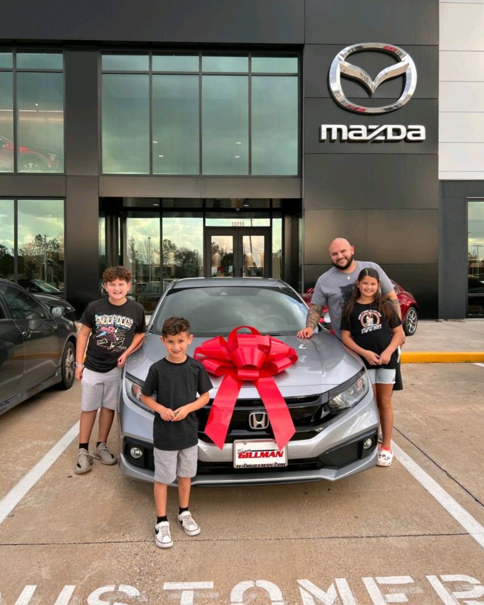 We love a good family photo! 📸 ❤️

Thank you for joining ours, see you on the road! 🙌

#HappyCustomers #PreOwned #Houston #Automotive