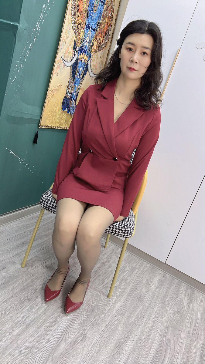 爱穿丝袜的婷姨 https://t.co/Snxx8RhEfc