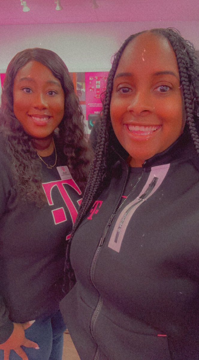 DoMonique tweet media