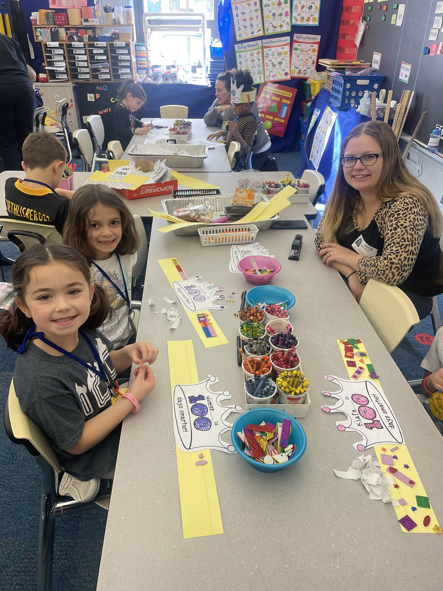 ACSBalderson's tweet photo. Our AELS kindergarten students had a great time participating in 100th day of school activities! https://t.co/X2niBmSnv1