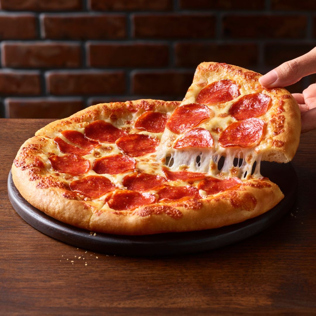 NichollsDining's tweet photo. Mark your calendar. February 9th is National Pizza Day! We will celebrate with $5 1-topping pizzas at Pizza Hut in the Nicholls State student union! https://t.co/NQa1HUKmeM