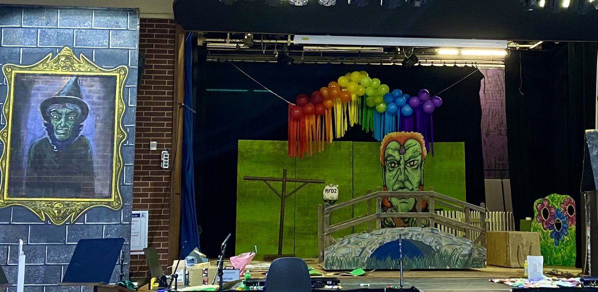 ArtsHatton's tweet photo. The set is finally coming together but there is still loads to do! Tickets on sale for next week Tues-Fri. Come and join us #wizardofoz https://t.co/yX1xZoOVn0