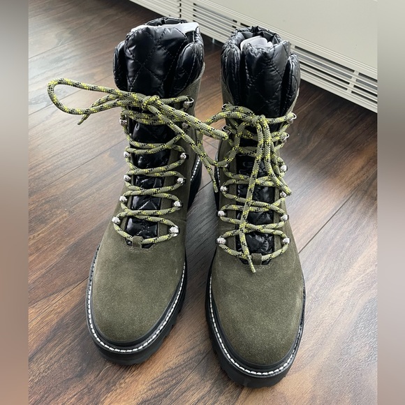 cheekbones33's tweet photo. So good I had to share! Check out all the items I'm loving on @Poshmarkapp #poshmark #fashion #style #shopmycloset #dudleystephens #marcfisher #sorel: https://t.co/p2pqHkiV4u https://t.co/dgJ7fo0C6w
