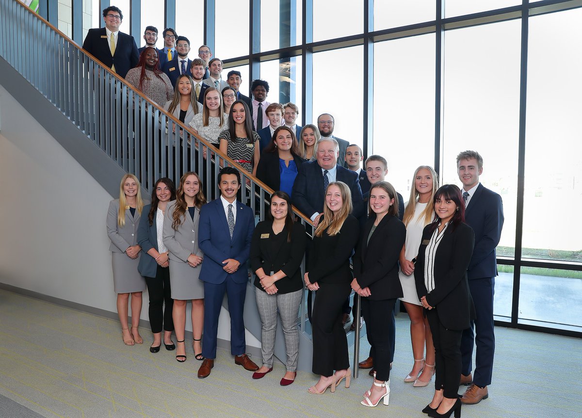 UNK_Students's tweet photo. Serve UNK as part of Student Government. Applications open for Student Body President/Regent, Student Body Vice President and Student Senator. Attend 1 of 2 mandatory meetings Feb. 13-14. Application deadline: Feb. 17, 5 pm at https://t.co/77TMH5HJOj or scan QR code in flyer. https://t.co/OJrB41LEjB