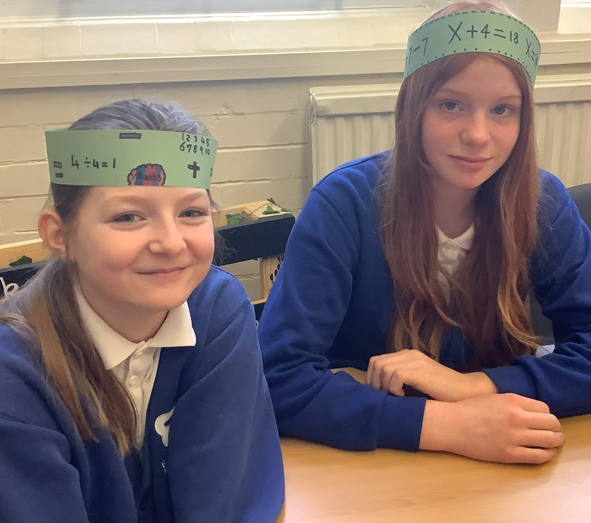 Numbers, numbers everywhere! Can you spot the use of algebra, fractions, multiples of 10, 100 and 1000 and so much more on our headbands? We had lots of fun and learned what a super and important charity the NSPCC is on NSPCC Number Day.
#NumberDay2023