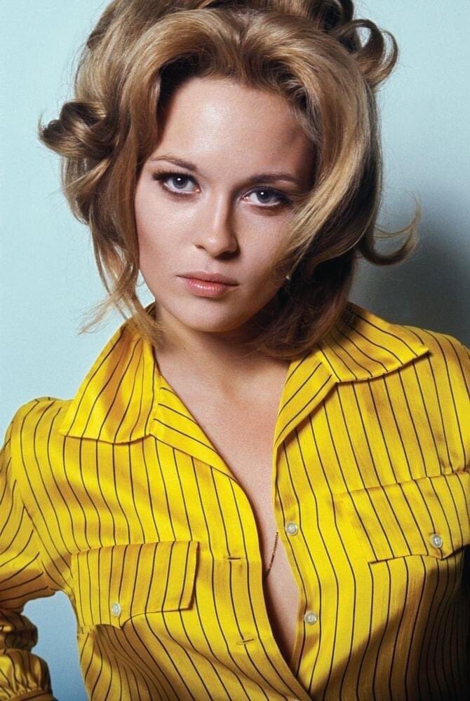 Faye Dunaway. 1960s.    #greatactress #beautyactress