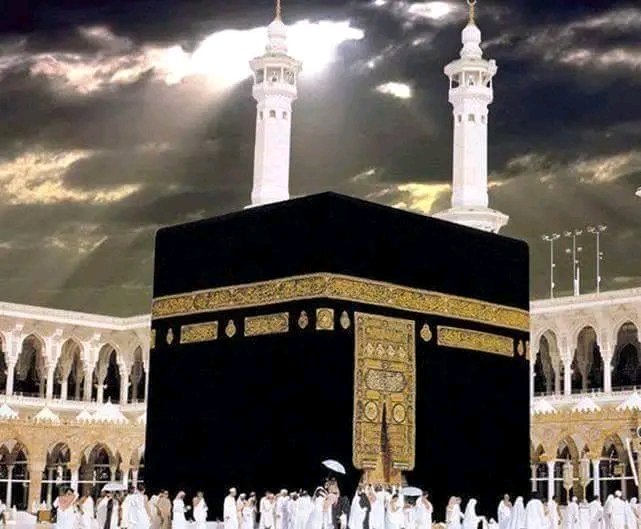 RussiRattar's tweet photo. "يا الكعبة بارك الله فيك يا علي نزل فيك"💝🌷
"اے کعبہ تجھے مبارک ہو تجھ میں علیؑ اترا"🌷🌷
#13Rajab https://t.co/YwIrhbzM5M
