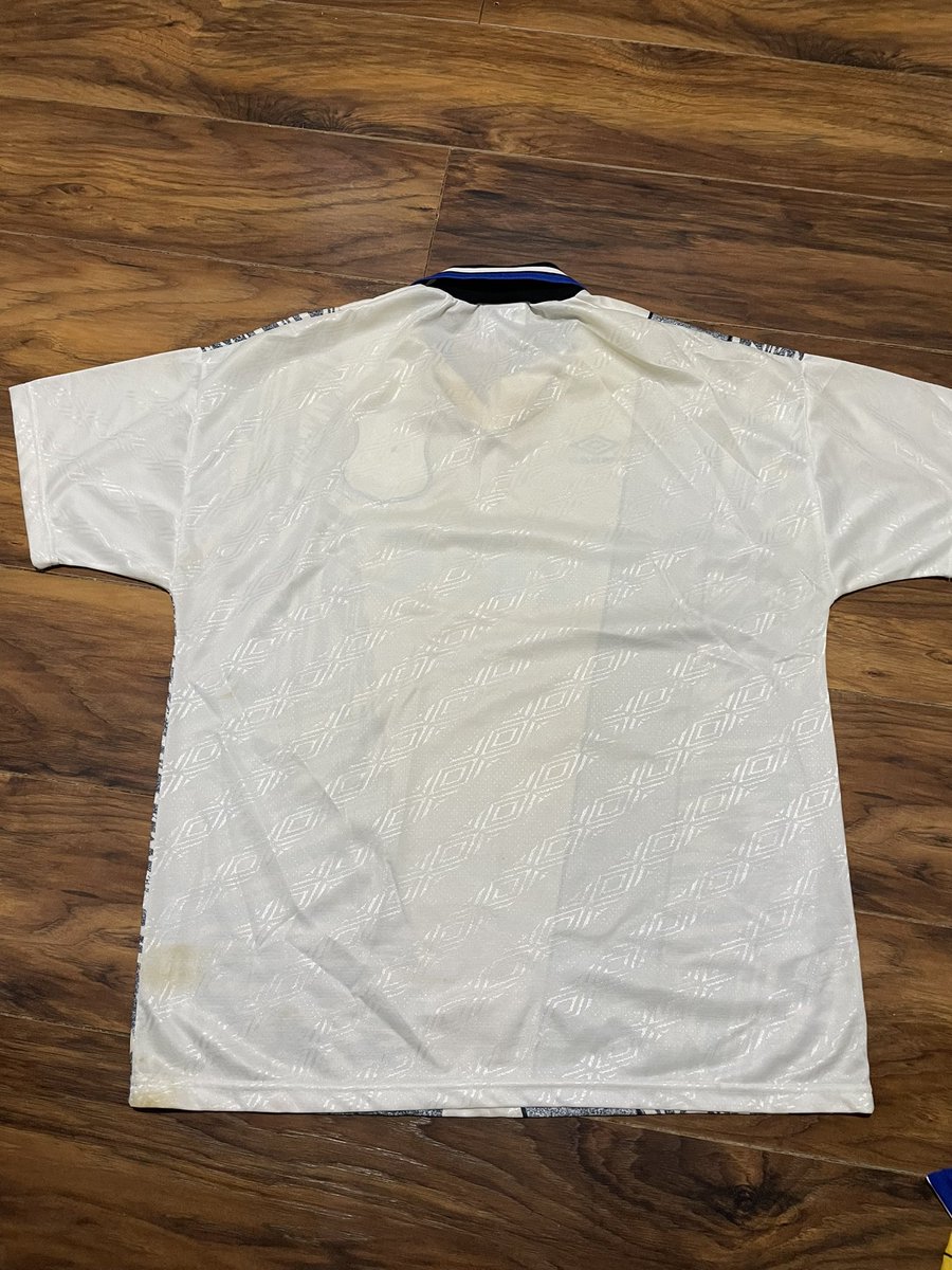 CollectingEFC's tweet photo. 86 away - men’s small - £100 

94 away - XL - £45 ( storage stains ) https://t.co/mxVwMCqk5H