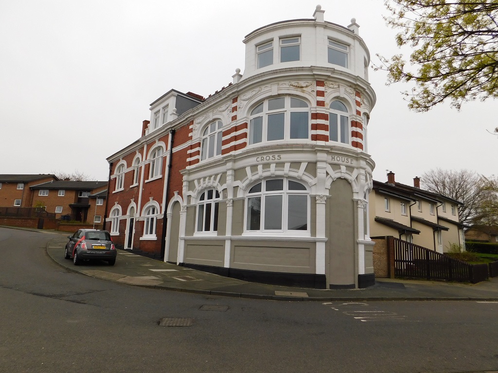 🏡NEW TO THE MARKET🏡TO LET🏡ROOM IN SHARED ACCOMODATION🏡£550pcm🏡CROSS HOUSE, GATESHEAD🏡
Double room with en-suite shower in shared accommodation. All bills included.
ow.ly/Ru3m50MJ1m8 
Get in touch for more info...
📧info@fraserlake.co.uk
☎️0191 478 3456