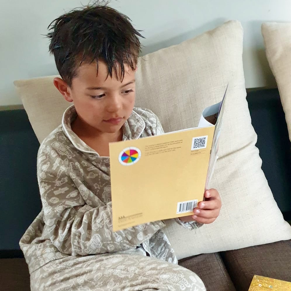 DavidMorganEd's tweet photo. This is lovely to hear! Congratulations Elijah on all your reading progress!

"Love this system.. a few months ago, this was a struggle unless I was reading it for him.. its a whole new journey now.."

#ookwithabook #littlebookworm #raisingreaders https://t.co/oxQHz7ItkI