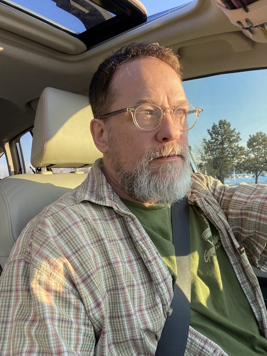 radioheadroom's tweet photo. @tomhanks a day doesn’t go by where someone doesn’t tell me I look like you. I’m wondering if you have the same problem with me? #AManCalledOtto https://t.co/S02y7boCoZ