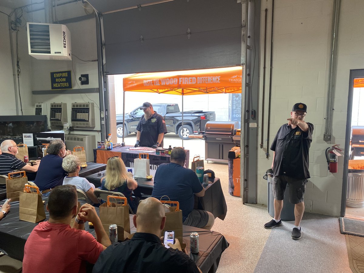 NFfireplace's tweet photo. 2023 Traeger Cooking Class - https://t.co/83Ax4JeWIX https://t.co/SBx74VI8gl