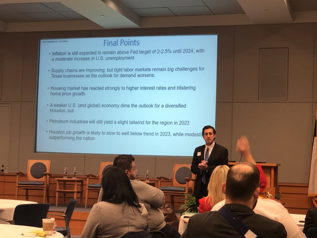 LeadershipHoust's tweet photo. Class XLI began their day with book club presentations, an overview of the Houston economy with Jesse Thompson, and a panel discussion on "Houston Driving the Future of Energy". #LH41 #LeadershipHouston https://t.co/pXgH6KUksM