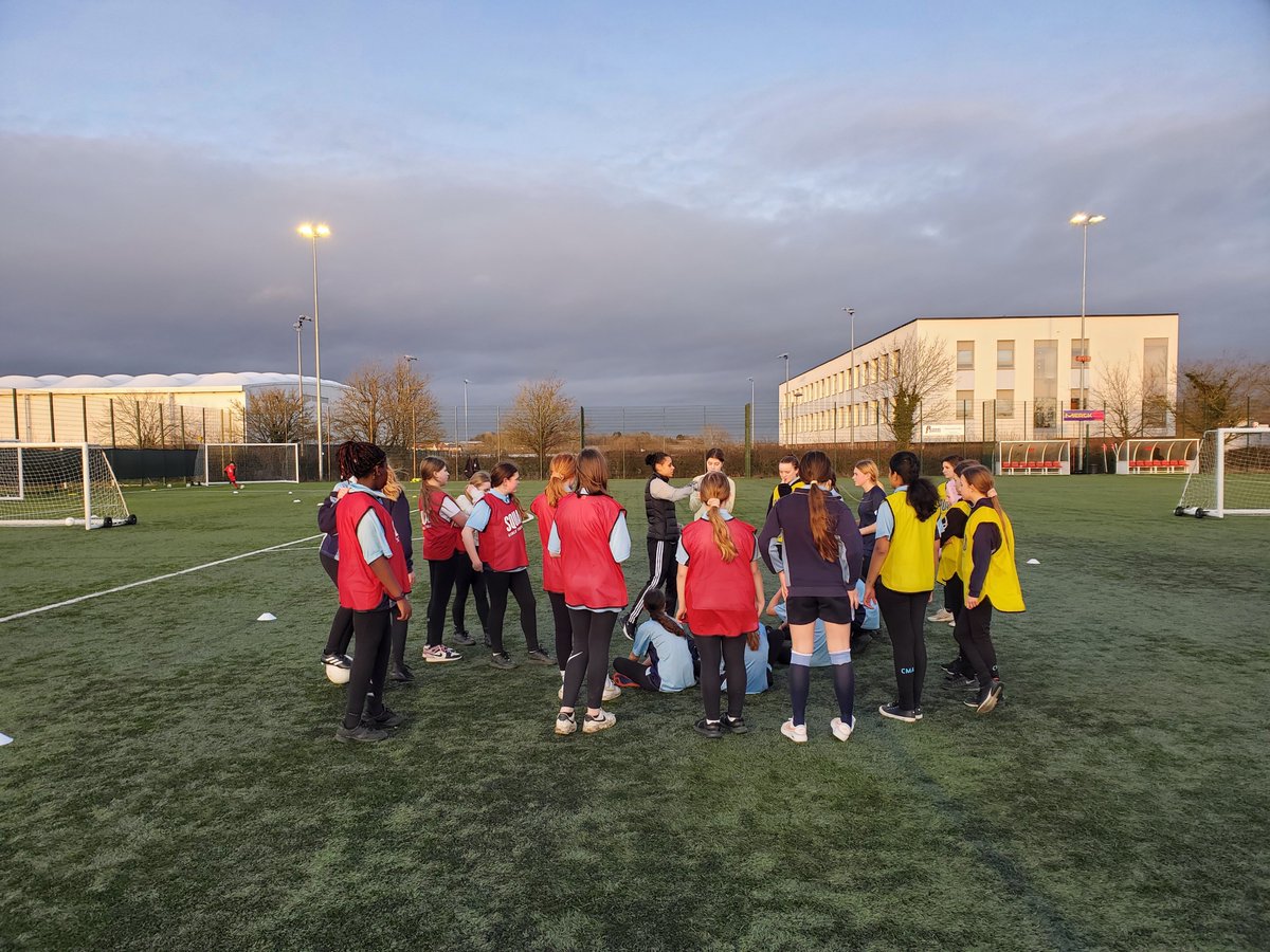 CastleManorPE's tweet photo. Ace session at @haverhillrovers for our Girls Football squads!
Thank you so much to Laura and the Rovers team for making it happen
#CMAPE #girlsfootball #haverhillrovers #squads #community https://t.co/Osuln6hOrk