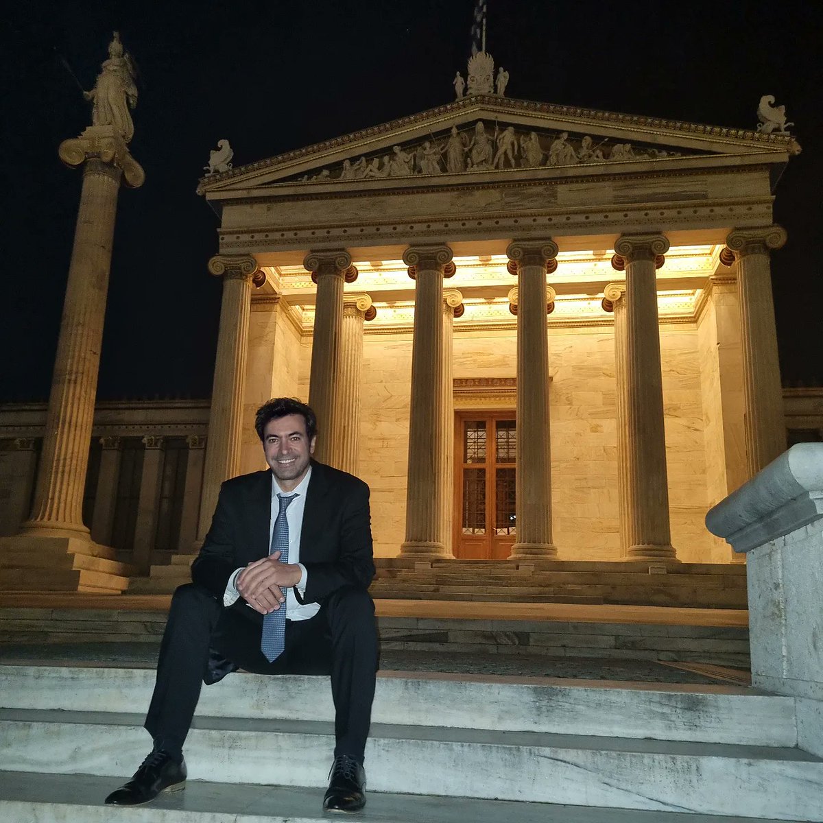 Nikos_Papadakis's tweet photo. Αθήνα, όμορφη πόλη!!!
#love #athens #bynight #athensgreece #beautiful #city #exploreathens #enjoylife #enjoyeverymoment #photoofthenight #nikospapadakis https://t.co/axYcFawnHW