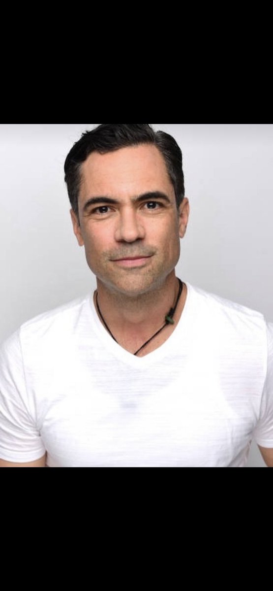 TeamDannyPino's tweet photo. My #DailyDanny pick for this fresh Friday. Simply beautiful. Happy fri-yay and have a great weekend fam. https://t.co/uQhXP5Uu5P
