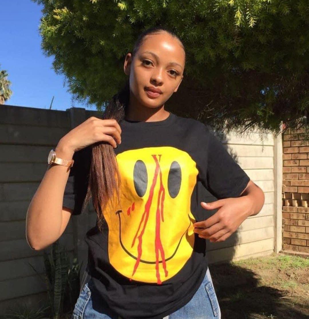 AdvoBarryRoux's tweet photo. This is Ngcebo Thusi who stabbed Mayenzi Ntokozo Xaba to death at student residence in Ekhaya Junction, TUT, Pretoria, South Africa  Ngcebo was in a relationship with Mayenzi Ntokozo Xaba but broke up last year. Ntokozo Mayenzi Xaba (20) was a 3rd year student at TUT. https://t.co/SkUO6yBRci
