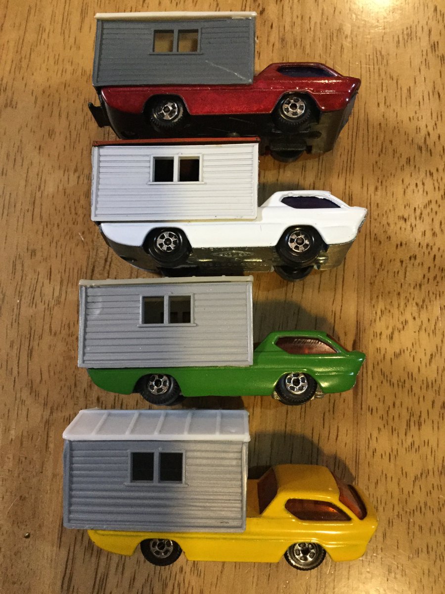 hotwheelstinian's tweet photo. アルゼンチン
mukyの「働くデオラ」
お家だって運ぶんだぞー🚛💨💨
サーフボード積んで
遊んでいる場合ではない🤣
今日この頃
#ホットウィール #hotwheels
#muky #deora #mattel #ミニカー
#ホットウィール情熱日記 https://t.co/uPCQvbSdDz