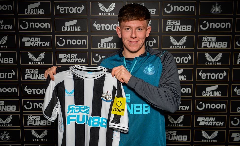 Jayturnercooke7's tweet photo. Happy to sign a new contract at @NUFC 😁, exited for the future…💫 https://t.co/O2qiIo1ycc