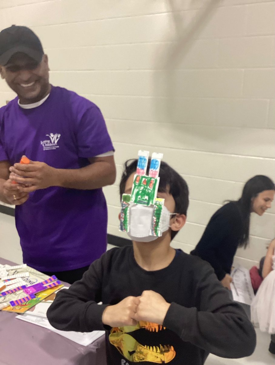 We certainly could not provide our “Storybook STEAM” Family Literacy &amp; Math Events without our AMAZING Volunteers. Thanks so much! (1 down &amp; 10 more to go). Still time to register to get in on the action &amp; volunteer! #iicvolunteers  @byron_somerset 
investinginchildren.on.ca/getinvolved